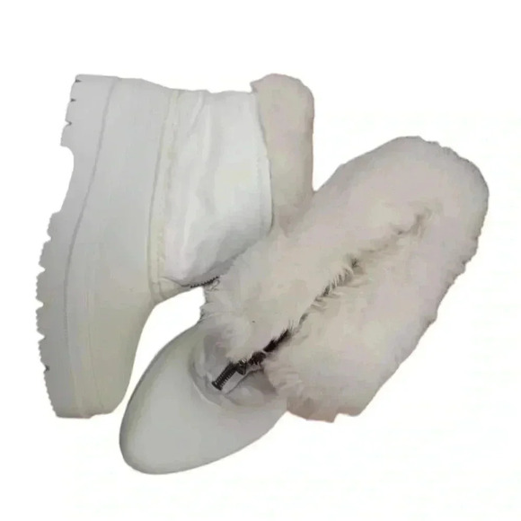 Baffin Shoes - Baffin White Winter Ankle Boots Size 6